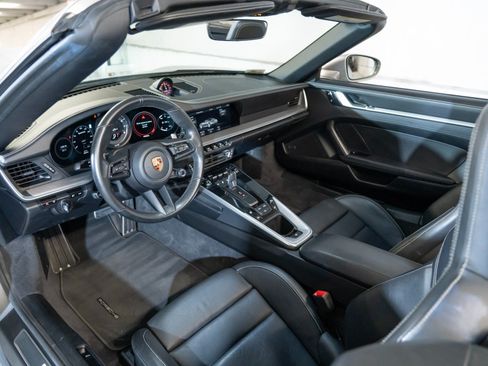 Used 2020 Porsche 911 Carrera S RWD image 4