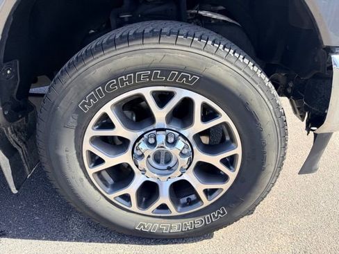 Used 2021 Ford F250 Lariat w/ Lariat Value Package AWD/4WD image 8