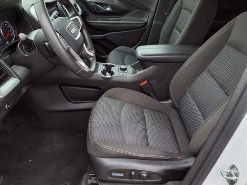 Certified 2022 GMC Terrain SLE w/ Driver Convenience Package image 5