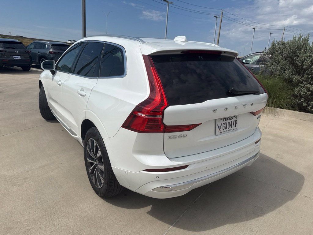 Used 2023 Volvo XC60 B5 Plus AWD/4WD image 7