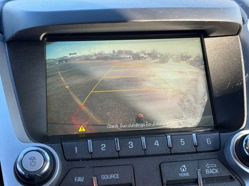 Used 2017 Chevrolet Equinox LT w/ Convenience Package image 24