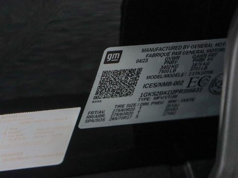 Used 2023 GMC Yukon SLT w/ SLT Luxury Package AWD/4WD image 38