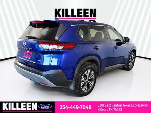 Used 2023 Nissan Rogue SV FWD image 9