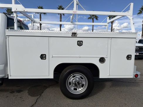 New 2026 Ford F350 XL w/ XL Chrome Package image 21