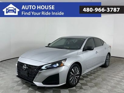 Used 2024 Nissan Altima 2.5 SV