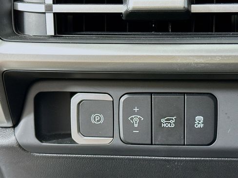 Used 2025 Hyundai Santa Fe SEL AWD/4WD image 17