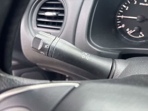 Used 2020 Nissan Pathfinder S FWD image 15