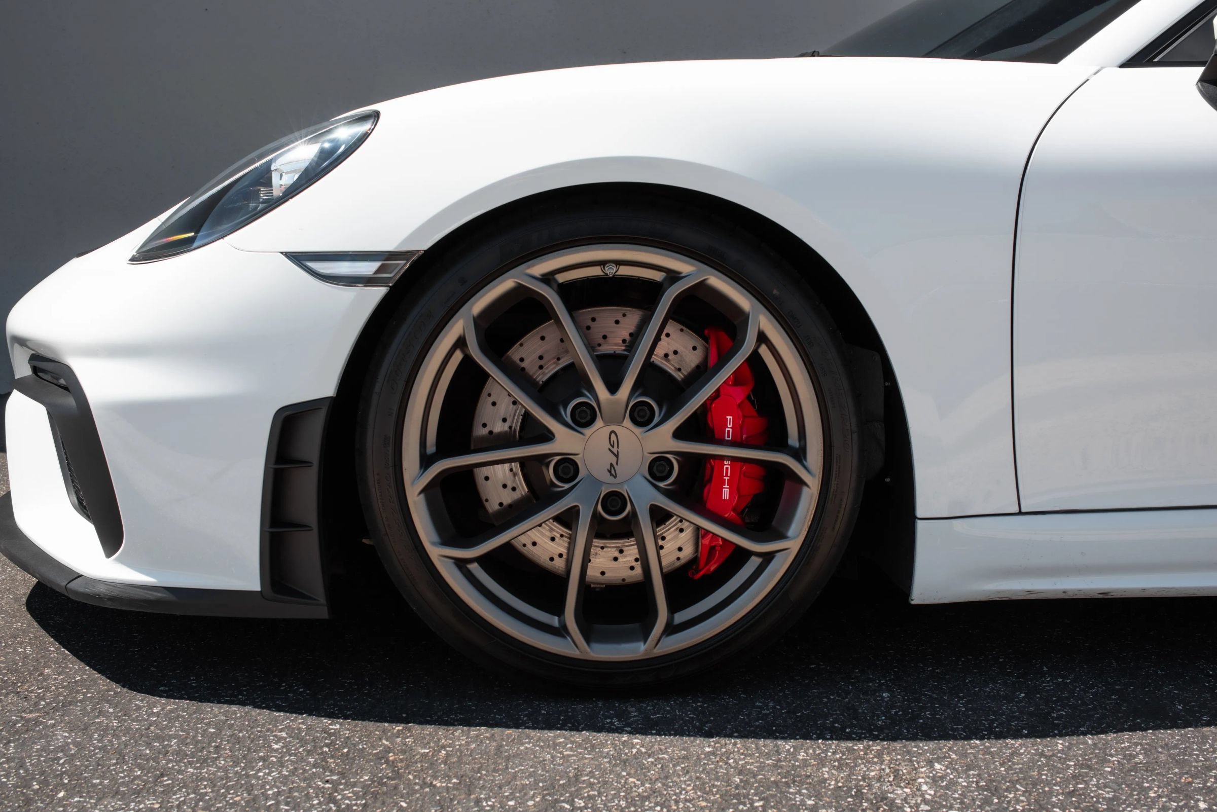 Used 2020 Porsche 718 Cayman GT4 RWD image 35