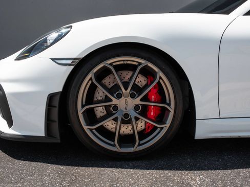 Used 2020 Porsche 718 Cayman GT4 RWD image 35