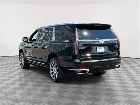 Used 2024 Cadillac Escalade ESV Premium Luxury Platinum AWD/4WD image 5