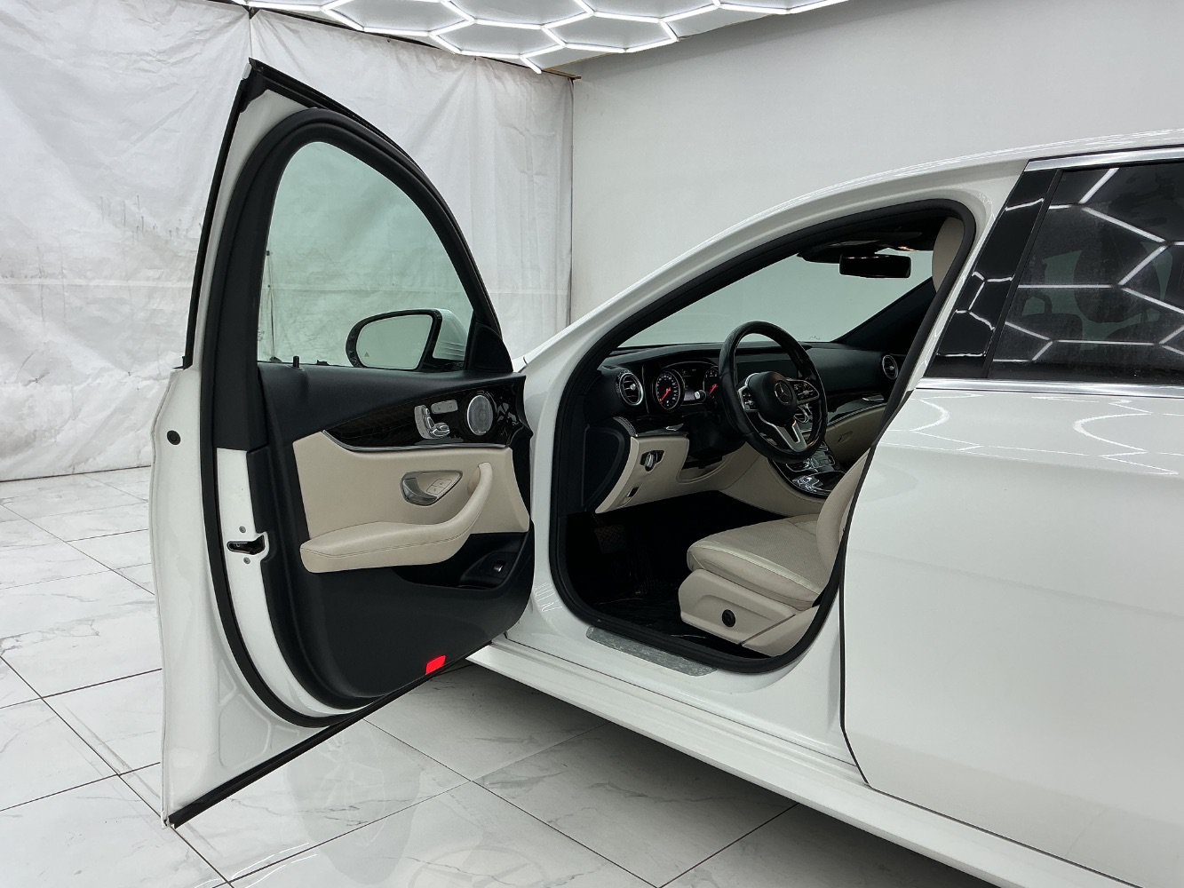 Used 2019 Mercedes-Benz E 300 w/ Premium 1 Package image 16