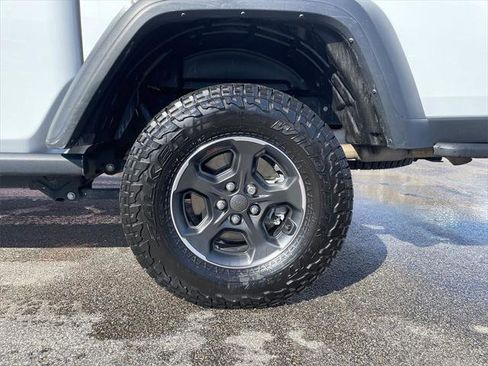 Certified 2023 Jeep Gladiator Rubicon w/ Cold Weather Group image 10
