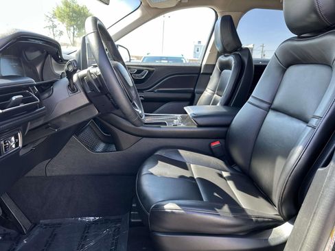 Used 2023 Lincoln Aviator AWD w/ Premium Package image 22