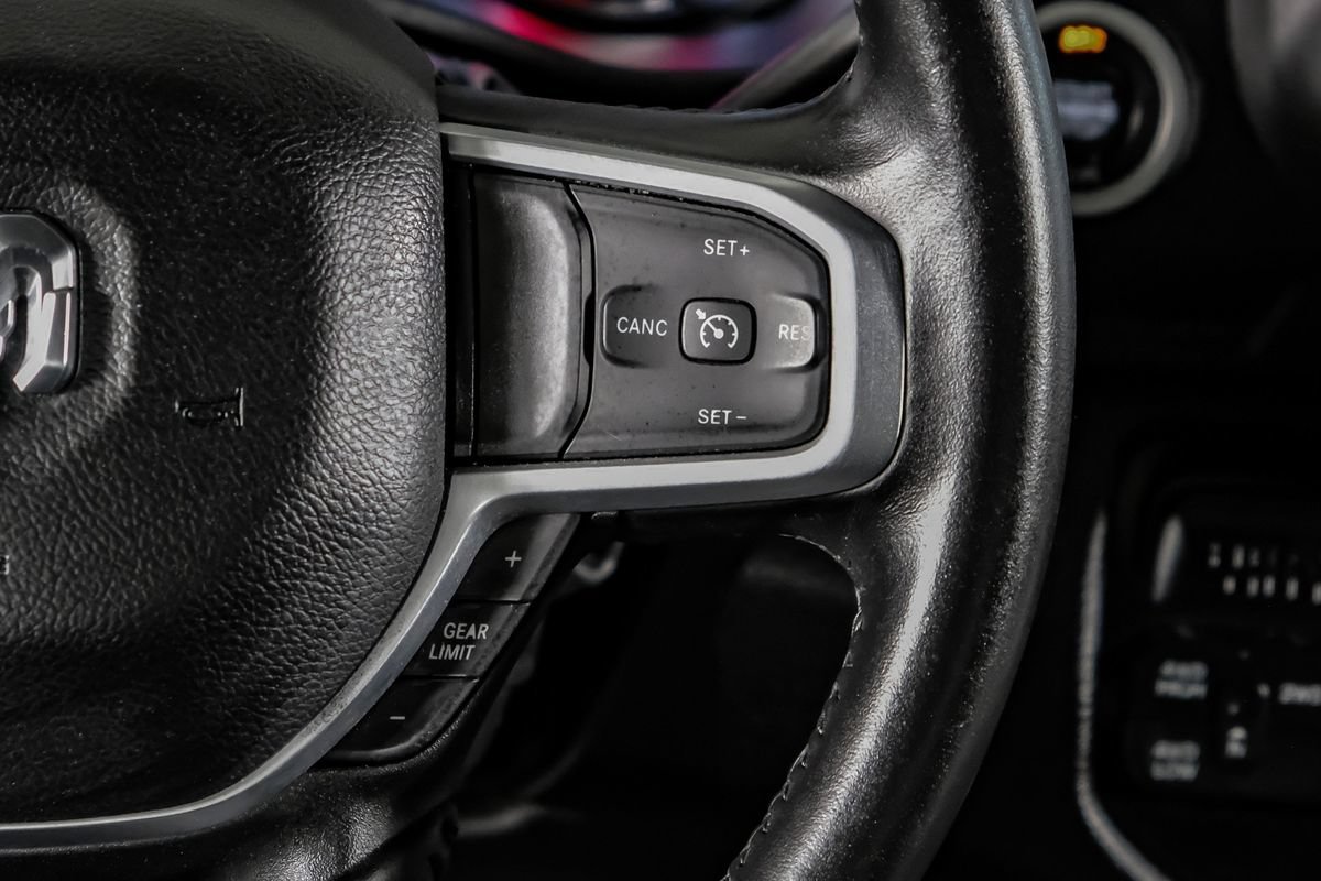 Used 2024 RAM 3500 Big Horn AWD/4WD image 18
