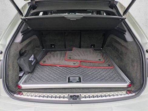 Used 2020 Bentley Bentayga image 6