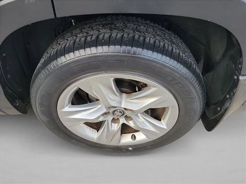 Used 2018 Toyota Highlander Limited image 12