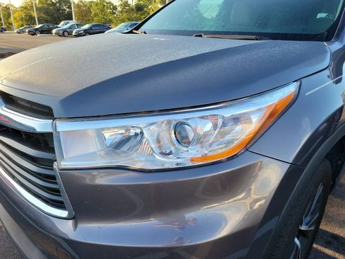 Used 2016 Toyota Highlander XLE FWD image 5