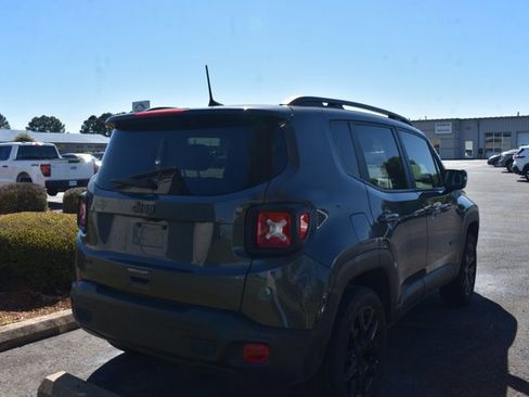 Used 2023 Jeep Renegade Altitude w/ Convenience Group I image 4