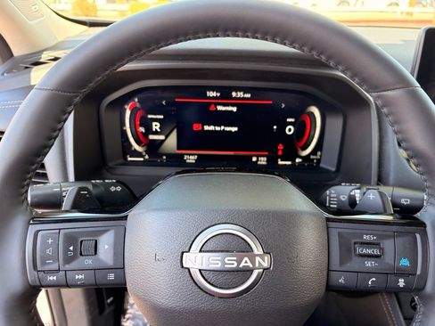 Certified 2025 Nissan Rogue Platinum FWD image 30