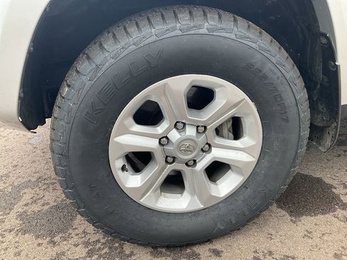 Used 2022 Toyota 4Runner SR5 image 33