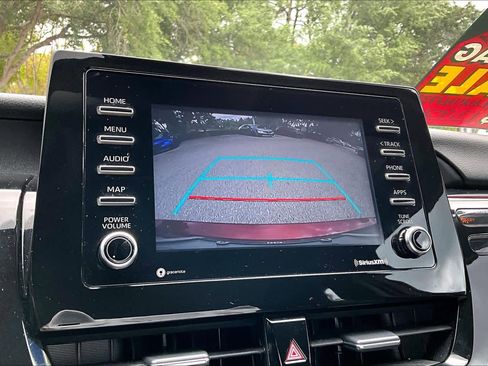 Used 2021 Toyota Camry LE image 25