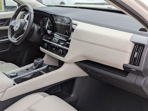 Certified 2023 Nissan Pathfinder SL w/ SL Premium Package AWD/4WD image 33