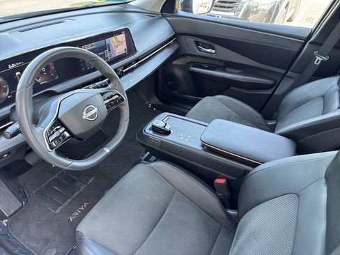 Used 2023 Nissan Ariya AWD image 11