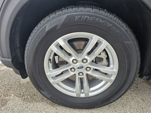 Used 2023 Ford Explorer XLT w/ Equipment Group 202A image 44