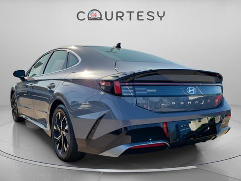 Certified 2024 Hyundai Sonata SEL image 2
