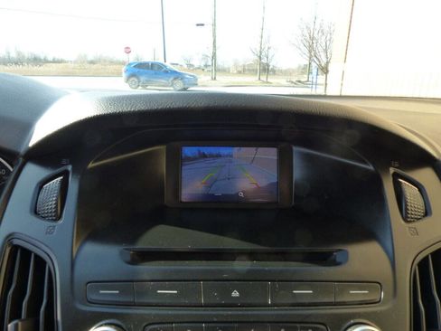 Used 2017 Ford Focus SE image 24