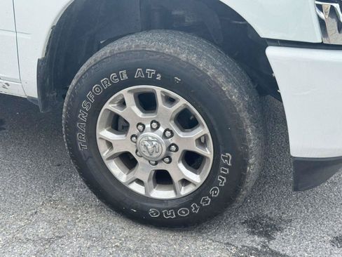 Used 2024 RAM 2500 Laramie w/ Safety Group AWD/4WD image 9