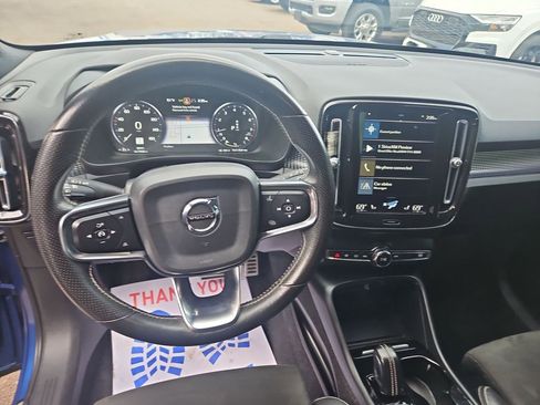 Used 2021 Volvo XC40 T5 R-Design w/ Protection Package AWD/4WD image 12