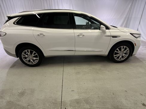 Certified 2023 Buick Enclave Essence w/ Experience Buick Package FWD image 12