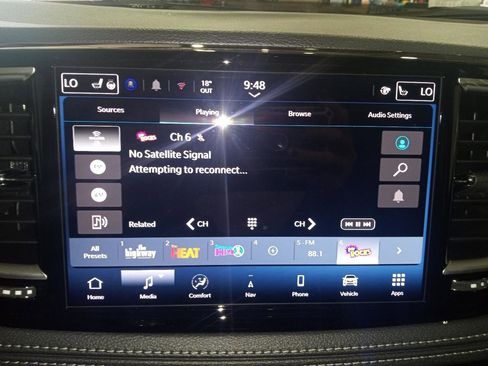 New 2026 Chrysler Pacifica Limited w/ S Appearance Package FWD image 8
