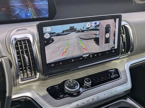 New 2025 Ford Expedition Platinum w/ Driver's Package image 14