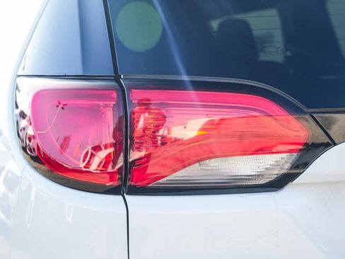 Used 2020 Chrysler Pacifica Limited w/ Advanced Safetytec Group image 7