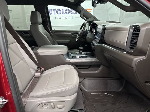 Used 2024 Chevrolet Silverado 1500 LTZ w/ Technology Package image 22