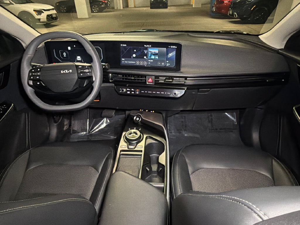 Certified 2025 Kia EV6 Light AWD/4WD image 14