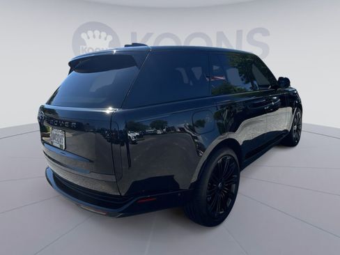 Used 2025 Land Rover Range Rover SE AWD/4WD image 7