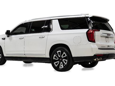 Used 2021 GMC Yukon XL Denali w/ Denali Ultimate Package RWD image 4