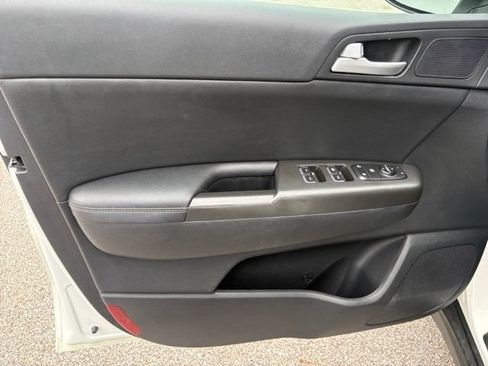 Used 2017 Kia Sportage EX FWD image 22