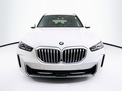 New 2026 BMW X5 xDrive40i w/ Premium Package image 2