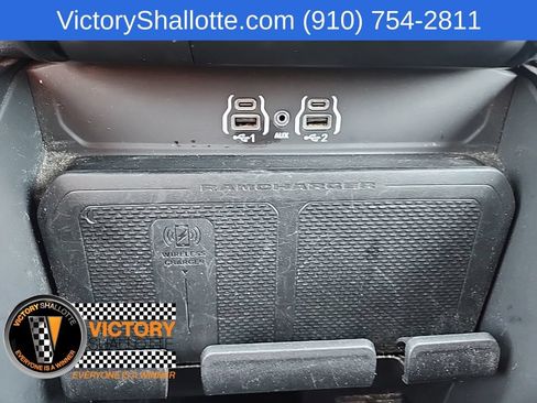 Used 2025 RAM 1500 Laramie AWD/4WD image 8