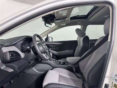 Certified 2025 Subaru Outback Premium image 4