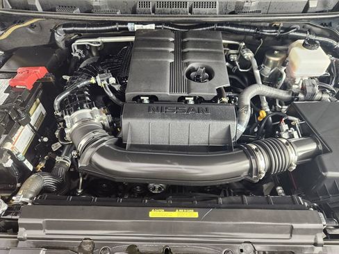 Used 2023 Nissan Frontier PRO-4X w/ Pro Convenience Package AWD/4WD image 30