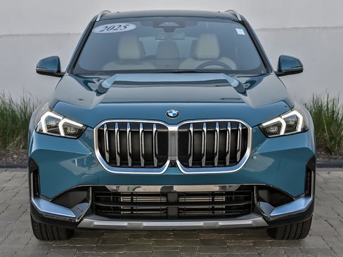 Used 2025 BMW X1 xDrive28i AWD/4WD image 4