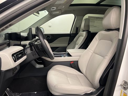 New 2026 Lincoln Aviator Premiere w/ Jet Appearance Package image 26