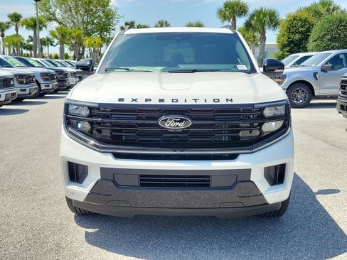 New 2026 Ford Expedition Platinum AWD/4WD image 2