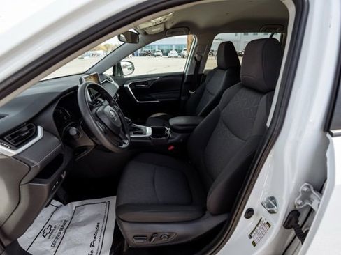 Used 2024 Toyota RAV4 XLE image 26
