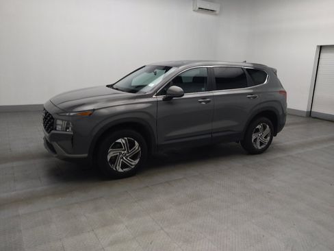 Used 2021 Hyundai Santa Fe SE image 2